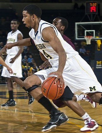 Tim Hardaway Jr. (10) and Darius Morris (4)
