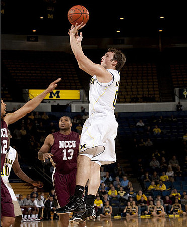 Zack Novak (0)