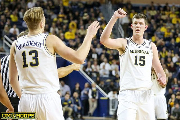 Ignas Brazdeikis (13) and Jon Teske (15)