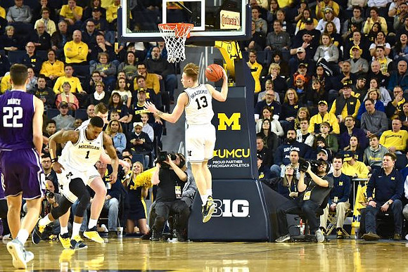 Charles Matthews (1) and Ignas Brazdeikis (13)