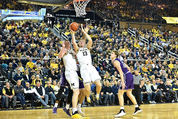 Jon Teske (15) and Ignas Brazdeikis (13)
