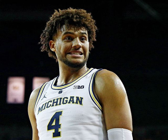 Isaiah Livers (4)