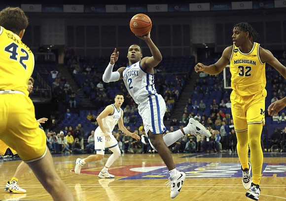 Will Tschetter (42) and Tarris Reed Jr. (32)