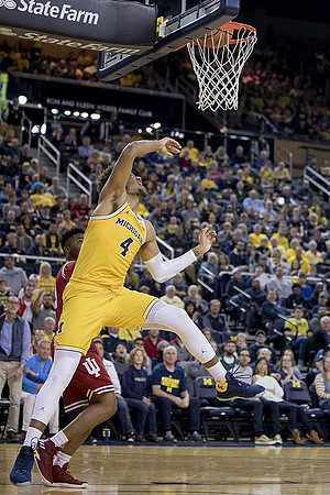 Isaiah Livers (4)