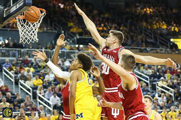 Jordan Poole (2) and Moritz Wagner (13)