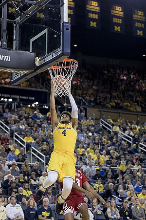 Isaiah Livers (4)