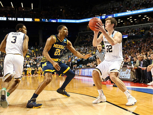 Zak Irvin (21)