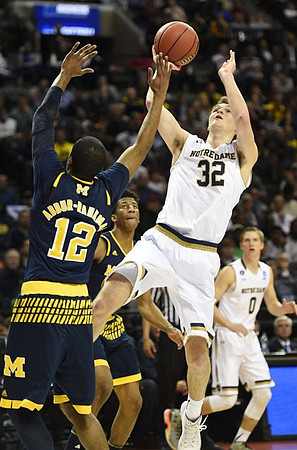 Muhammad-Ali Abdur-Rahkman (12) and Aubrey Dawkins (24)