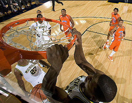 DeShawn Sims (34), Jevohn Shepherd (22), and Manny Harris (3)