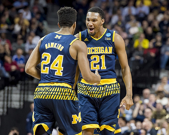 Aubrey Dawkins (24) and Zak Irvin (21)