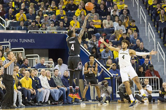 Isaiah Livers (4)