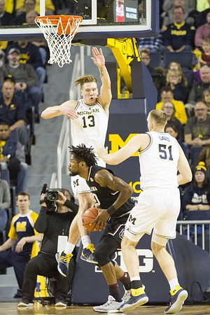 Ignas Brazdeikis (13) and Austin Davis (51)