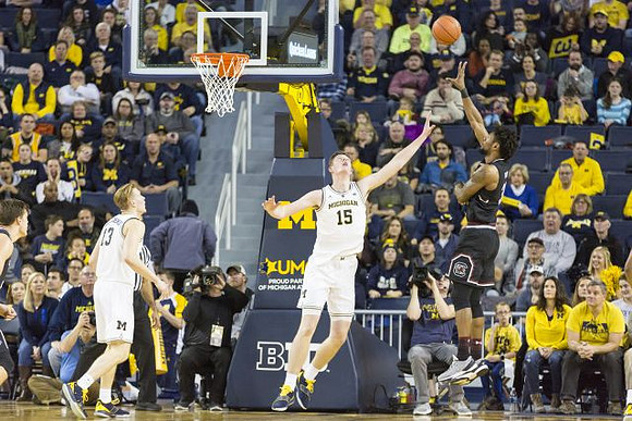 Ignas Brazdeikis (13) and Jon Teske (15)
