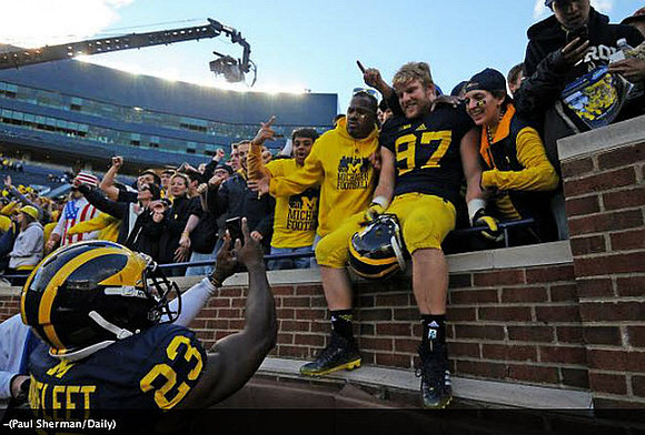 Dennis Norfleet (23) and Brennen Beyer (97)