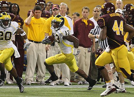 Greg Mathews (13) and Michael Shaw (20)