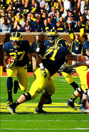 Derrick Green (27) and Ben Braden (71)
