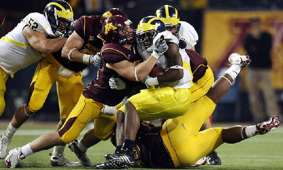 Brandon Minor (4) and Stephen Schilling (52)