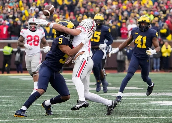 DJ Turner (5), Christopher Hinton (15), and Nikhai Hill-Green (41)