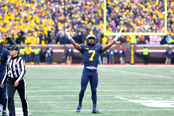 Donovan Edwards (7)