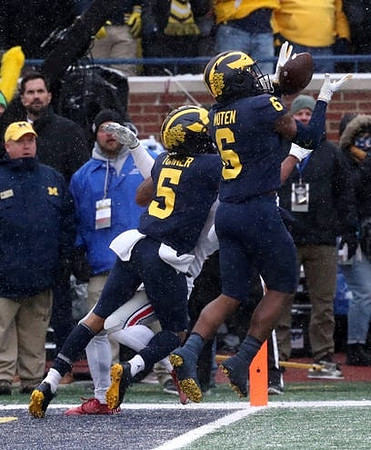 DJ Turner (5) and R.J. Moten (6)