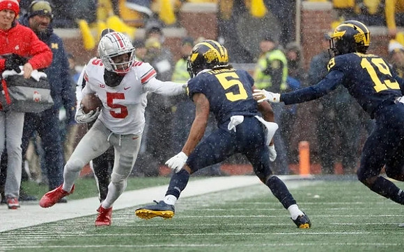 DJ Turner (5) and Rod Moore (19)