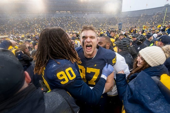 Mike Morris (90) and Aidan Hutchinson (97)