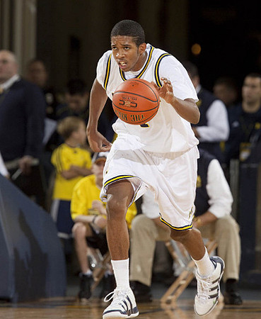 Darius Morris (4)