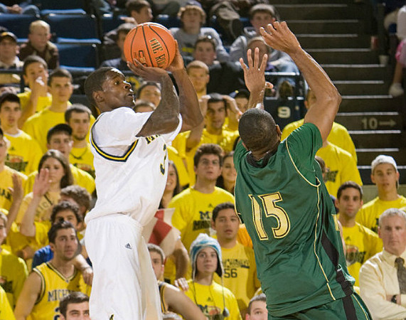 Manny Harris (3)