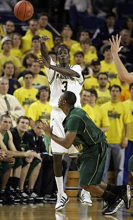 Manny Harris (3)