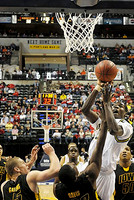 DeShawn Sims (34) and Anthony Wright (12)
