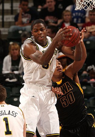 DeShawn Sims (34) and Stu Douglass (1)