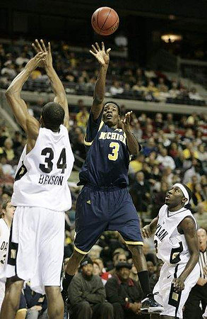 Manny Harris (3)