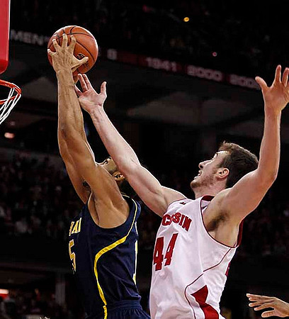 Jon Horford (15)