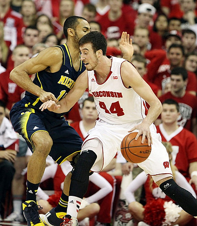 Jon Horford (15)