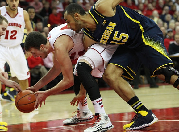 Jon Horford (15)