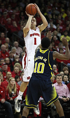 Derrick Walton Jr. (10)