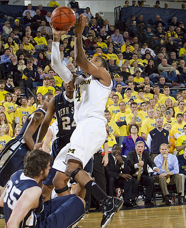 Darius Morris (4)