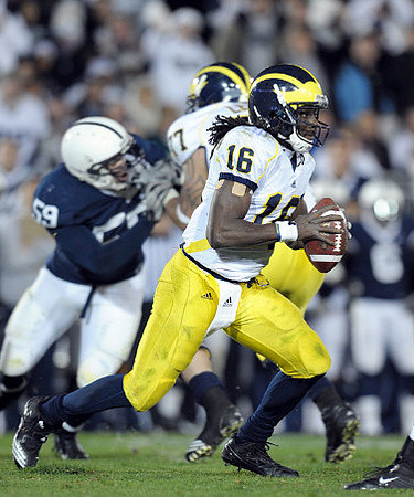 Denard Robinson (16) and Taylor Lewan (77)