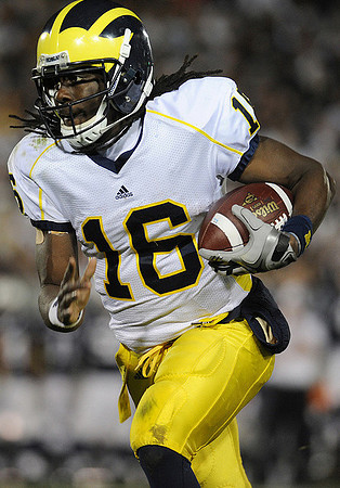 Denard Robinson (16)