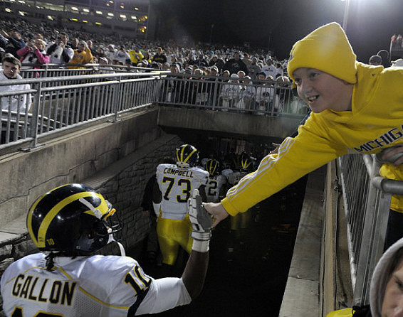 Jeremy Gallon (10) and William Campbell (73)