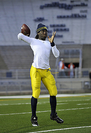 Denard Robinson (16)