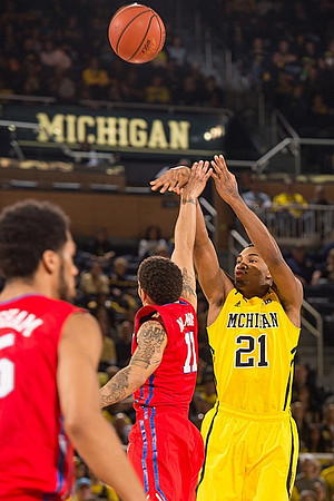 Zak Irvin (21)