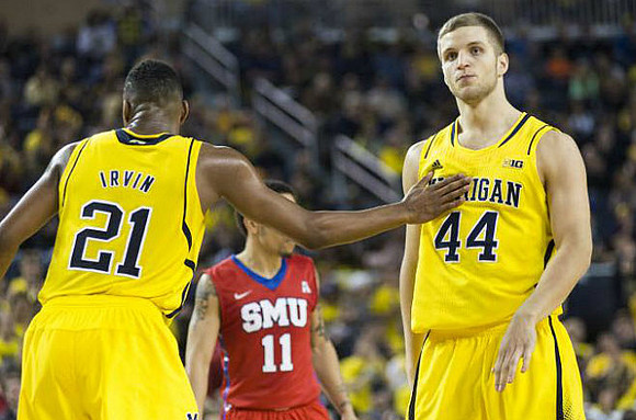 Zak Irvin (21) and Max Bielfeldt (44)