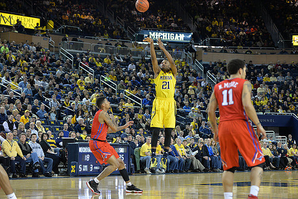 Zak Irvin (21)