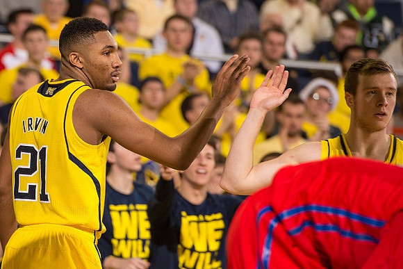 Zak Irvin (21) and Spike Albrecht (2)