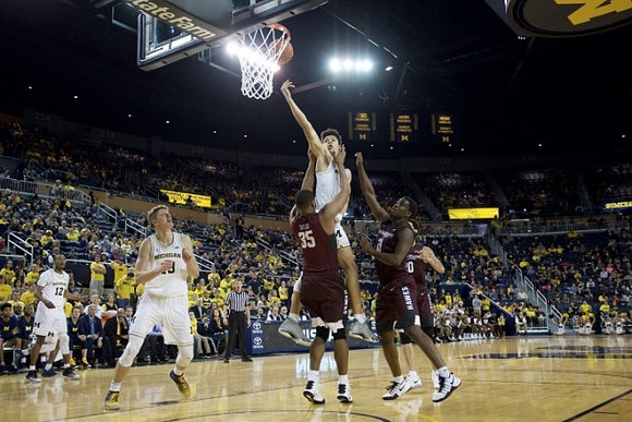 Muhammad-Ali Abdur-Rahkman (12), Moritz Wagner (13), and D.J. Wilson (5)