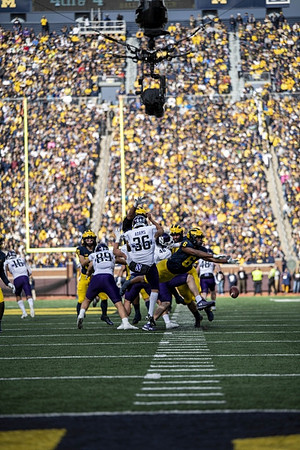 Cornelius Johnson (6) and Caden Kolesar (35)