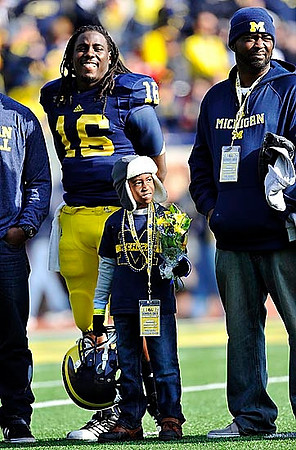 Denard Robinson (16)