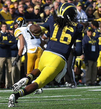 Denard Robinson (16)
