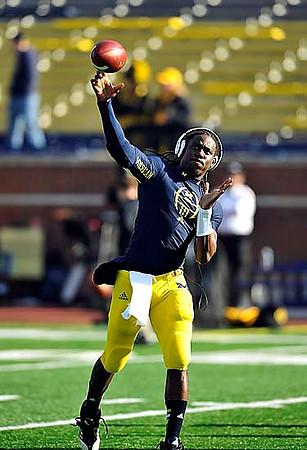 Denard Robinson (16)
